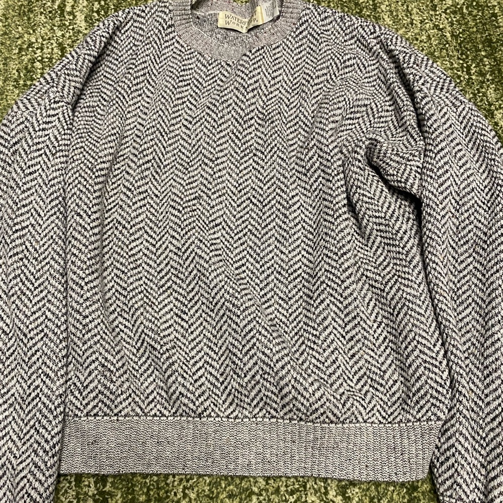 LINES sweater